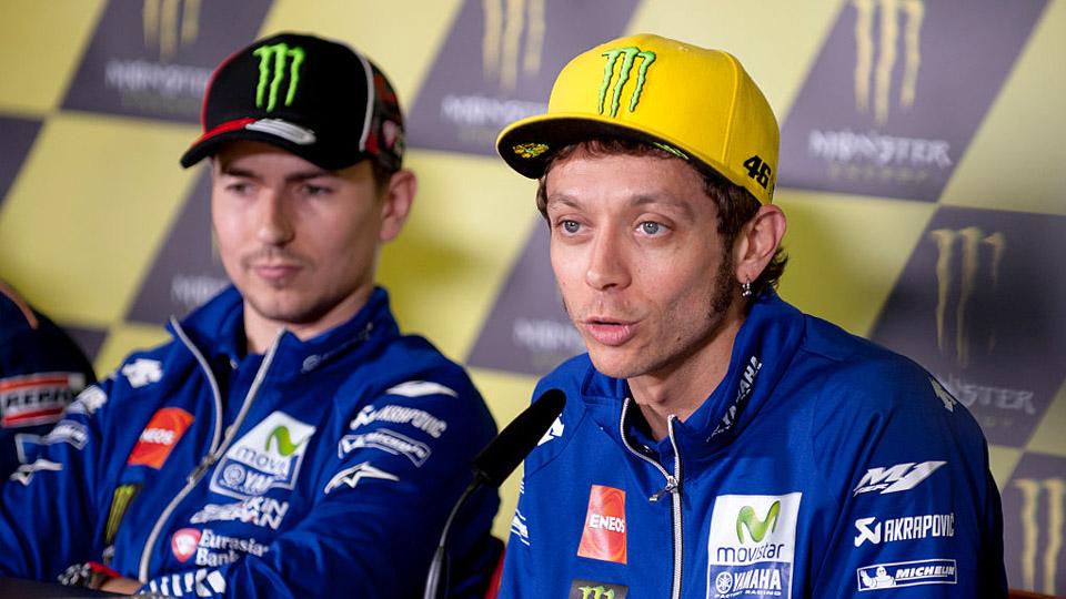 Valentino Rossi dan Jorge Lorenzo - INDOSPORT
